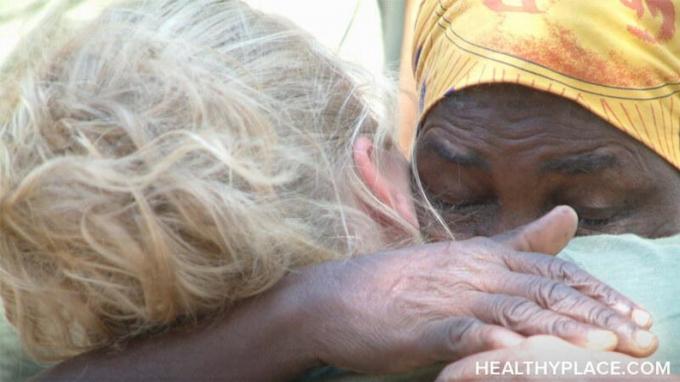 La gratitudine, anche nel mezzo di un trauma, promuove la salute, conferisce protezione e cambia la nostra prospettiva. La gratitudine nel trauma può salvarti la vita e la salute mentale.