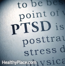 I miti PTSD perpetuano l'idea che le persone con PTSD siano membri militari, pericolosi e che vivono in un flashback. I miti e lo stigma del PTSD devono finire. Leggi questo