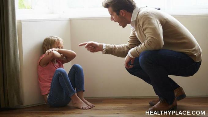 Una genitorialità di successo quando si vive con PTSD complesso può essere una sfida, ma non impossibile. Scopri come essere il miglior genitore che puoi essere su HealthyPlace.