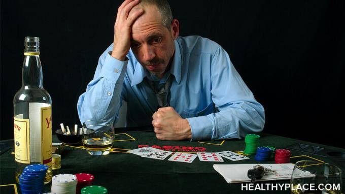Il problema del gioco d'azzardo può essere aiutato con il trattamento adeguato che comprende terapia psicologica e gruppi di supporto per i giocatori compulsivi.