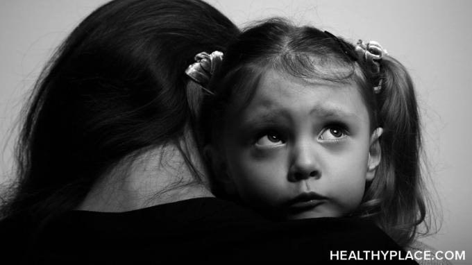 Essere genitori con PTSD è difficile sia per i genitori che per i loro figli. Scopri le difficoltà e gli effetti sui bambini come il PTSD secondario più l'aiuto disponibile, tutto su HealthyPlace.