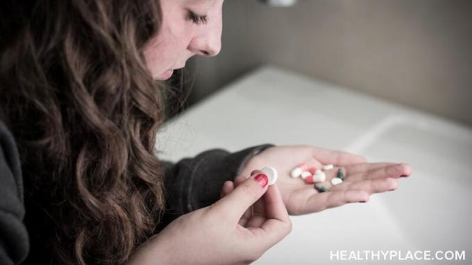 La dipendenza da benzodiazepine può essere pericolosa per gli utenti, anche per coloro a cui viene prescritto il farmaco. Maggiori informazioni per esaminare i rischi associati all'uso di benzodiazepine.
