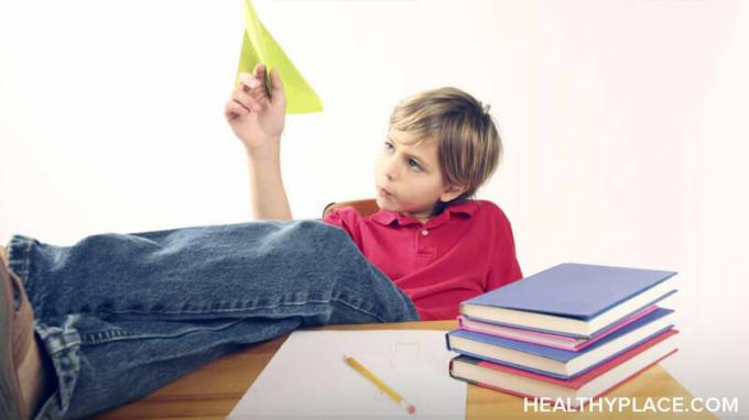 Descrizione di ADD, sintomi di ADHD in bambini e adulti. Segnali di pericolo di ADD, ADHD. Informazioni approfondite sui sintomi del disturbo da deficit di attenzione.