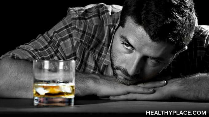 Fattori che portano a una ricaduta alcolica e come prevenire una ricaduta nel bere.