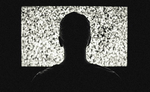 La televisione abbuffata è comune e facile, ma può complicare la tua capacità di affrontare la depressione. Ulteriori informazioni sull'abbuffata e sui suoi effetti.